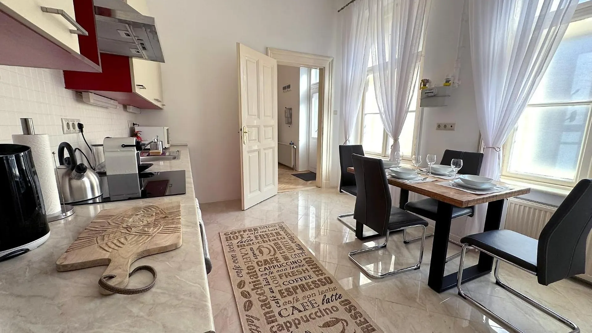 Elegant 125M2 Apartment Downtown Budapest 0*,  Hungary
