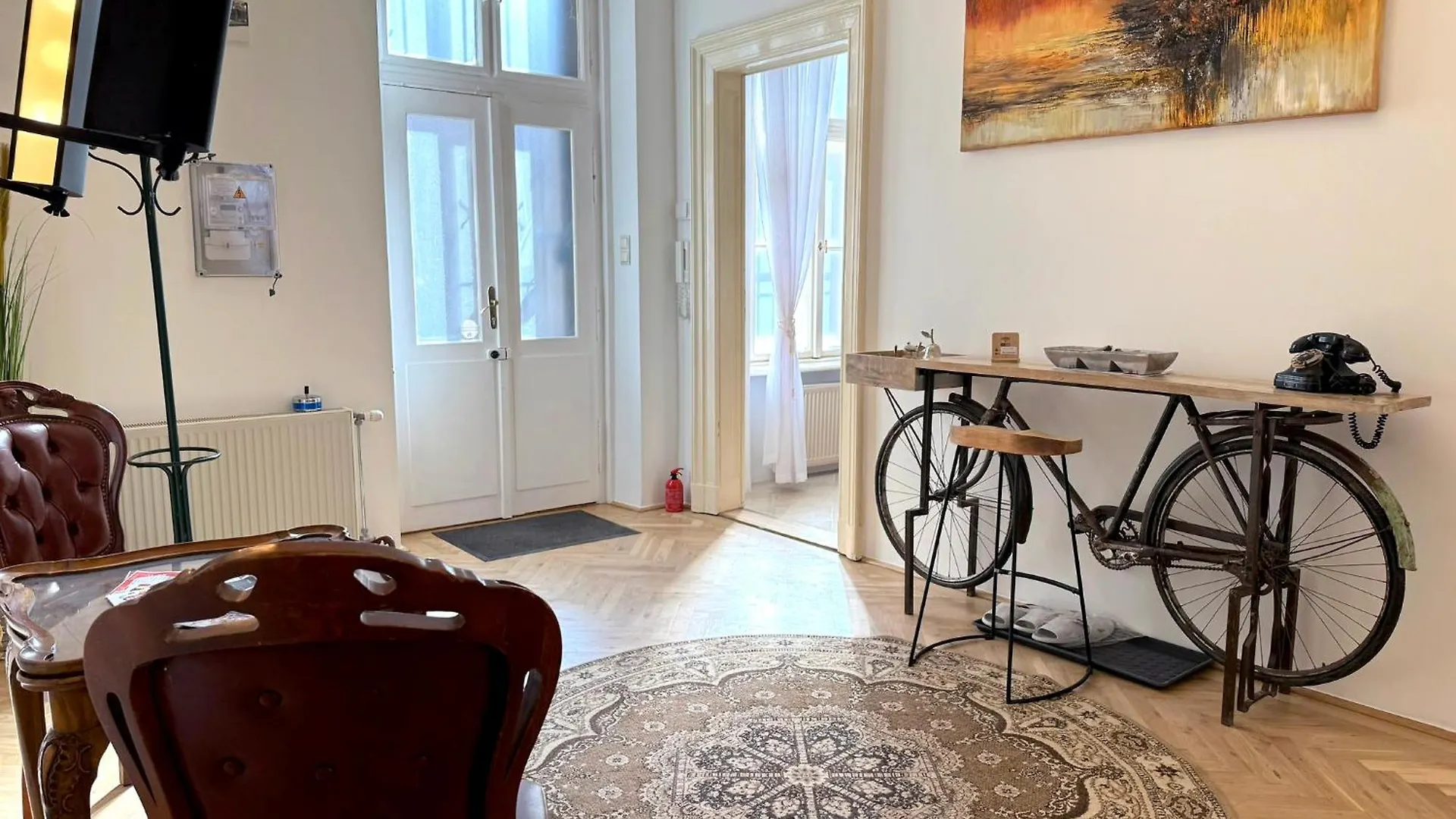 Elegant 125M2 Apartment Downtown Budapest