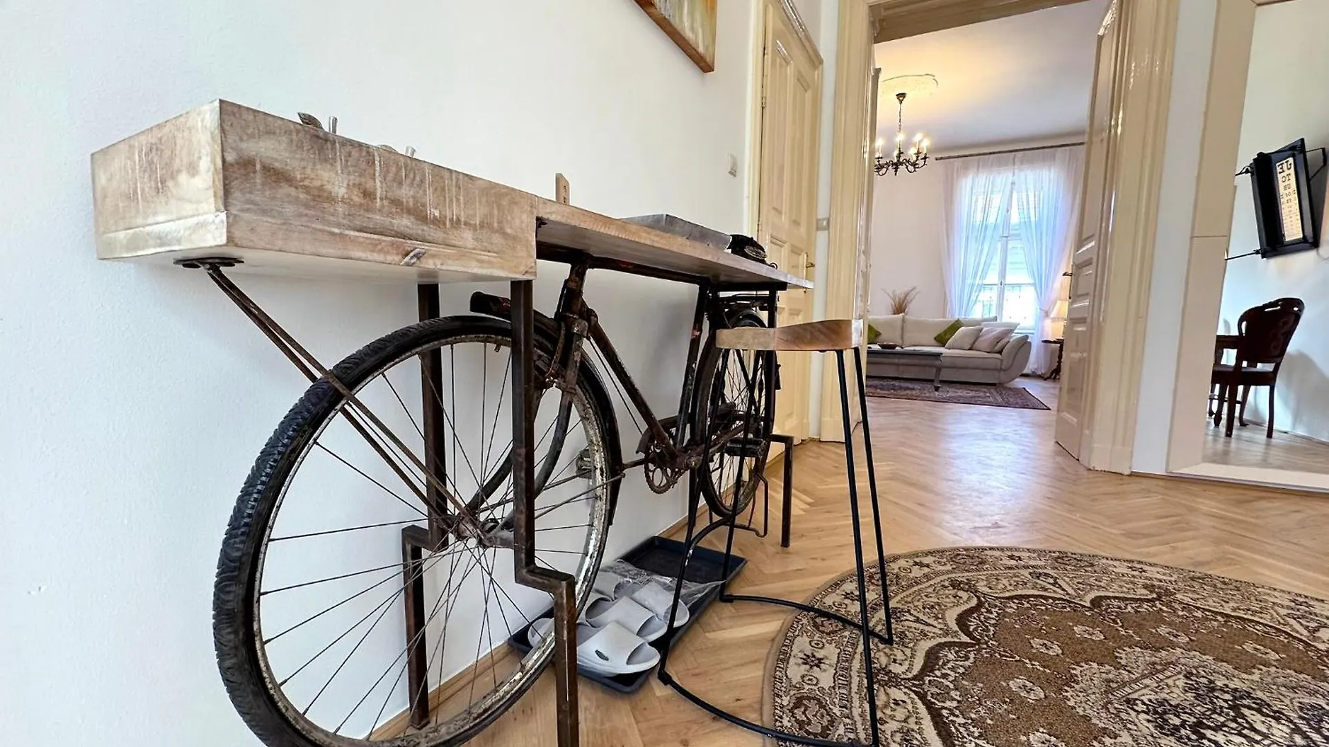 Elegant 125M2 Apartment Downtown Budapest
