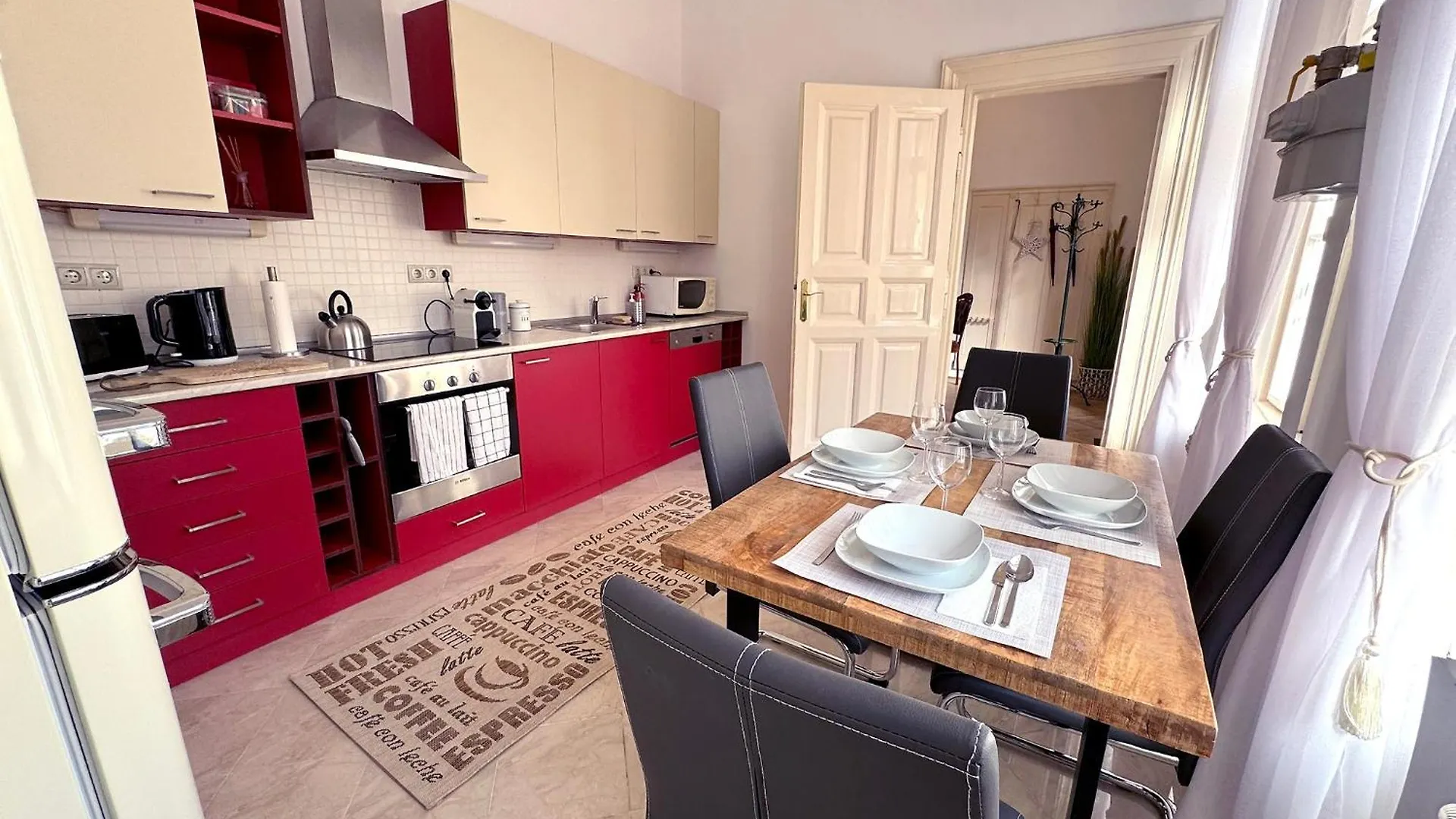 Elegant 125M2 Apartment Downtown Budapest