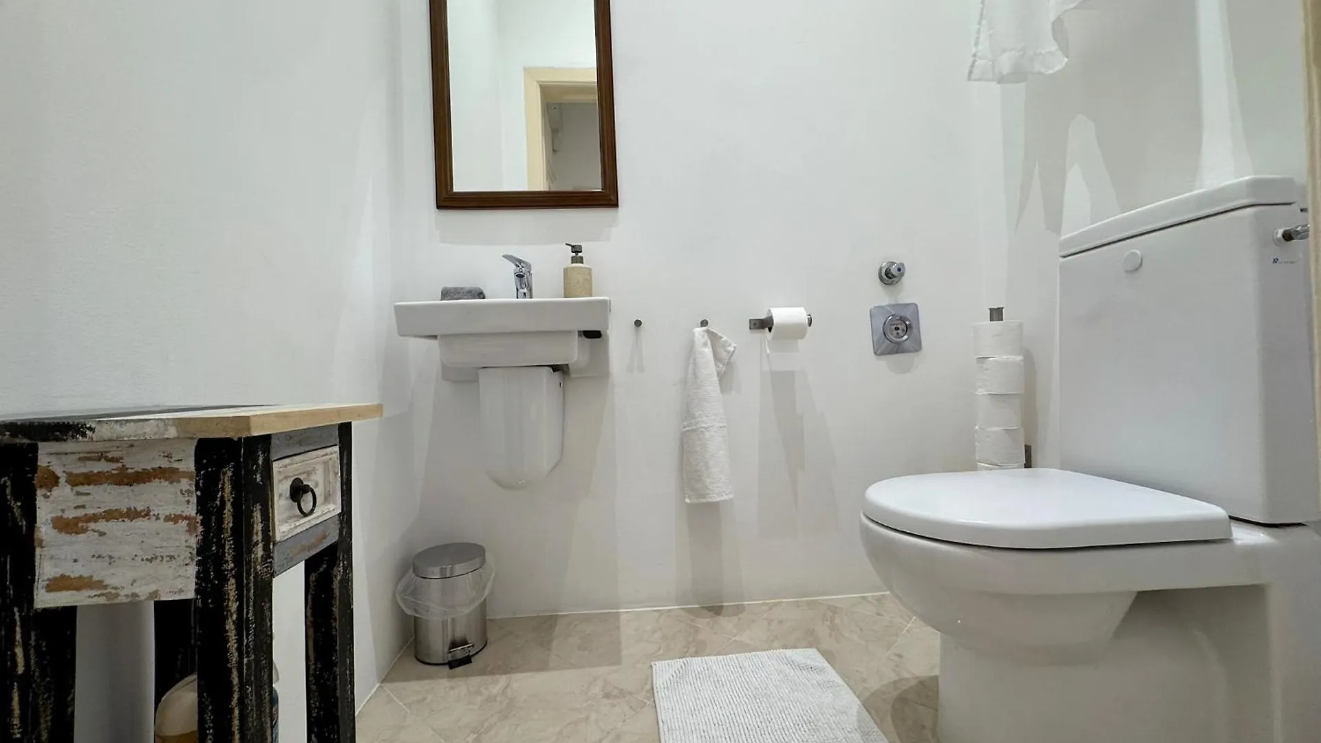 Elegant 125M2 Apartment Downtown Budapest