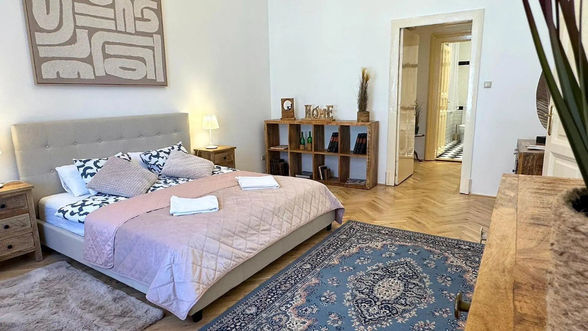 Elegant 125M2 Apartment Downtown Budapest